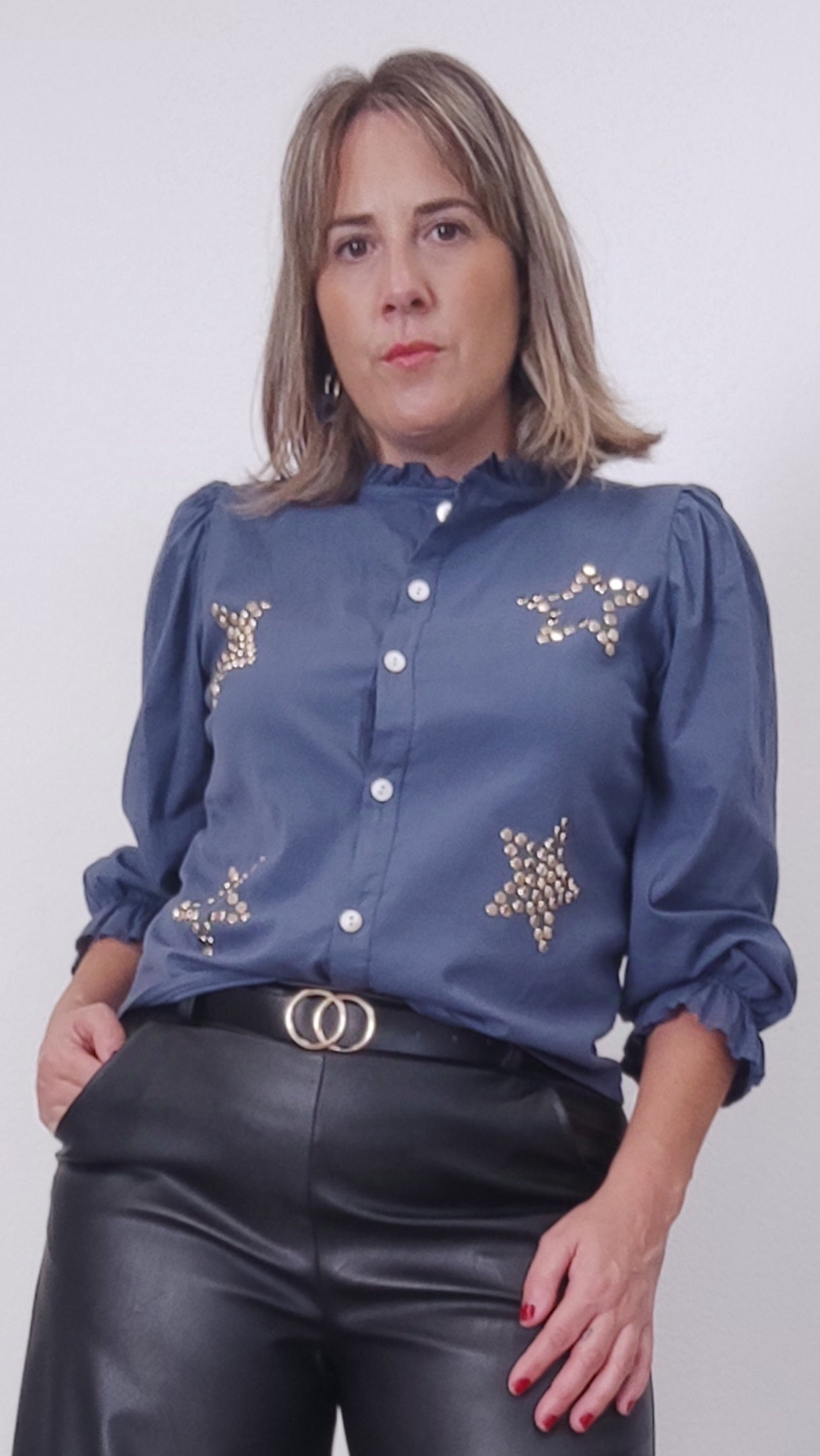 Camisa Tachuelas Estrella Dorada